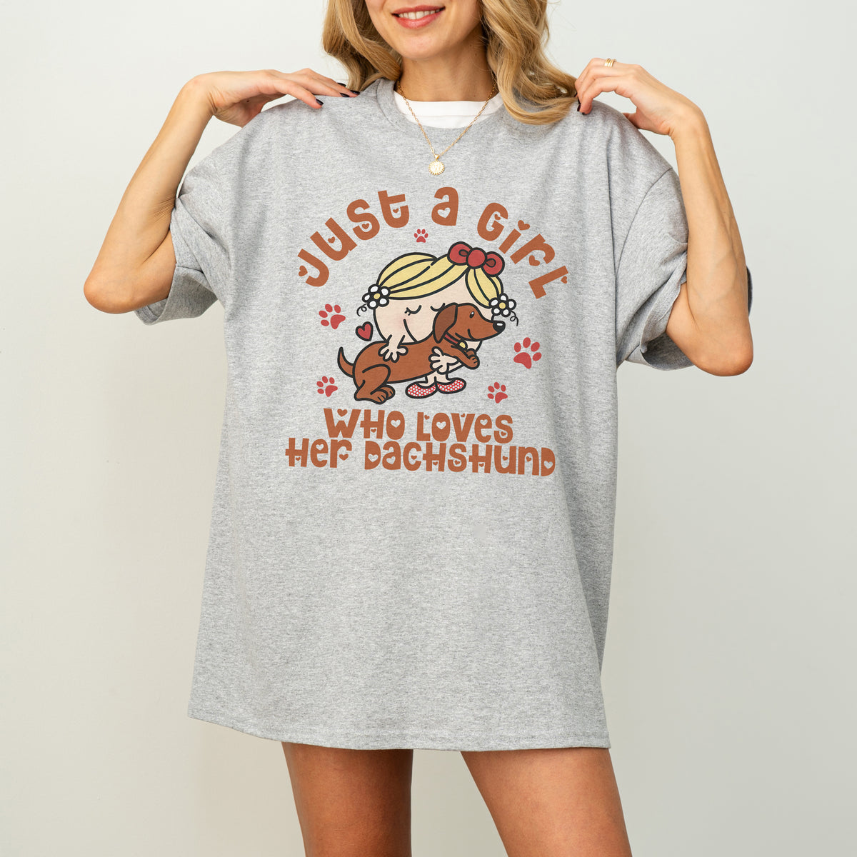 Just a Girl Who Loves Her Dachshund Mom Shirt