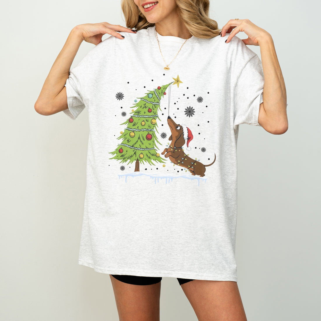 Dachshund Reaching for the Star Christmas Shirt – Cute Wiener Dog Holiday Tee for Dog Lovers