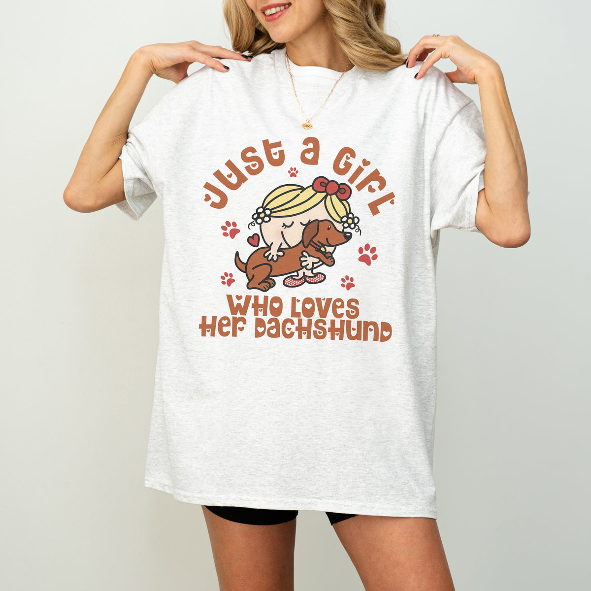 Just a Girl Who Loves Her Dachshund Mom Shirt