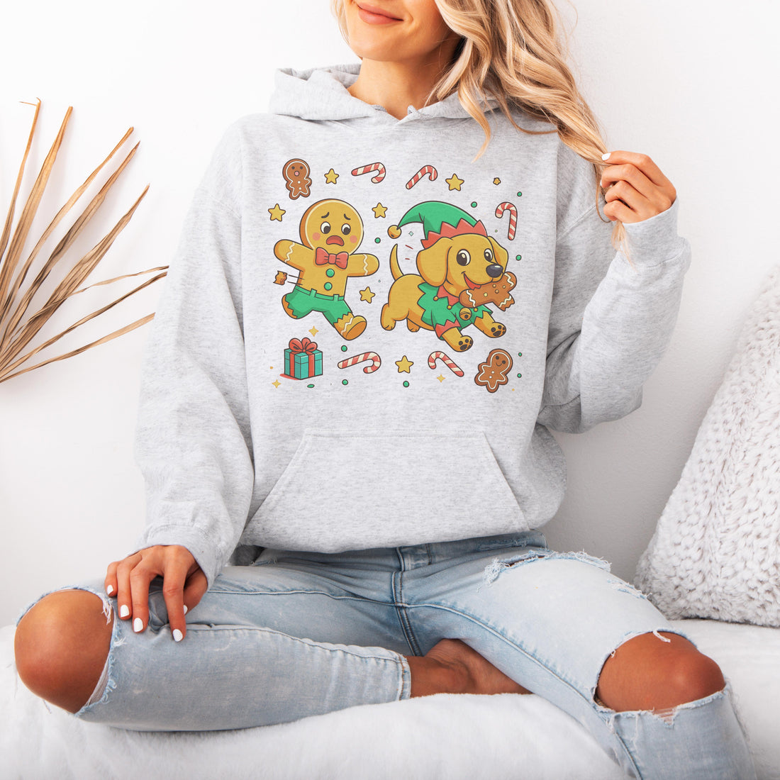 Elf Gingerbread Dachshund Christmas Hoodie – Funny Wiener Dog Holiday Hooded Sweatshirt for Dog Lovers