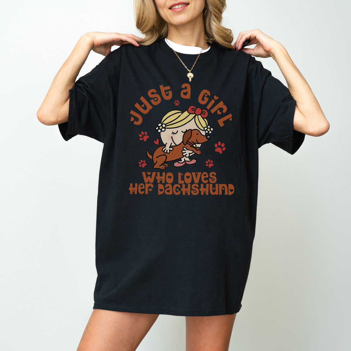 Just a Girl Who Loves Her Dachshund Mom Shirt