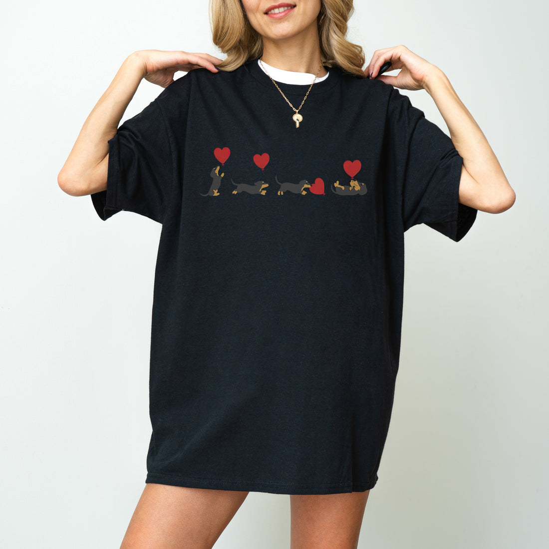 Dachshund With Heart Balloons Shirt – Valentine’s Day Sausage Dog Gift for Dog Mom
