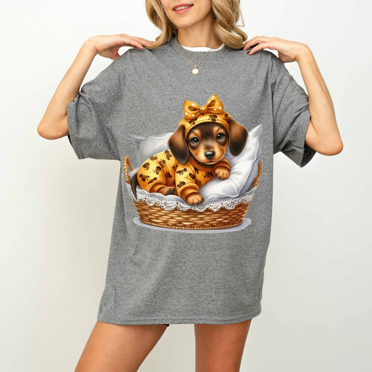 Cute Dachshund Puppy Dog Mom T-Shirt in Pajamas
