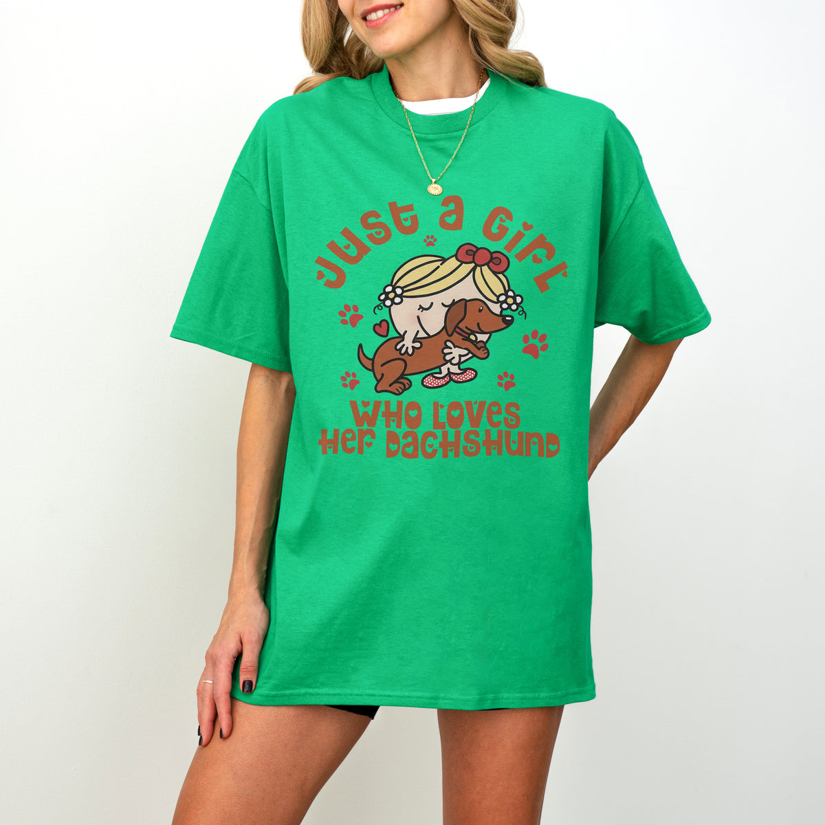 Just a Girl Who Loves Her Dachshund Mom Shirt