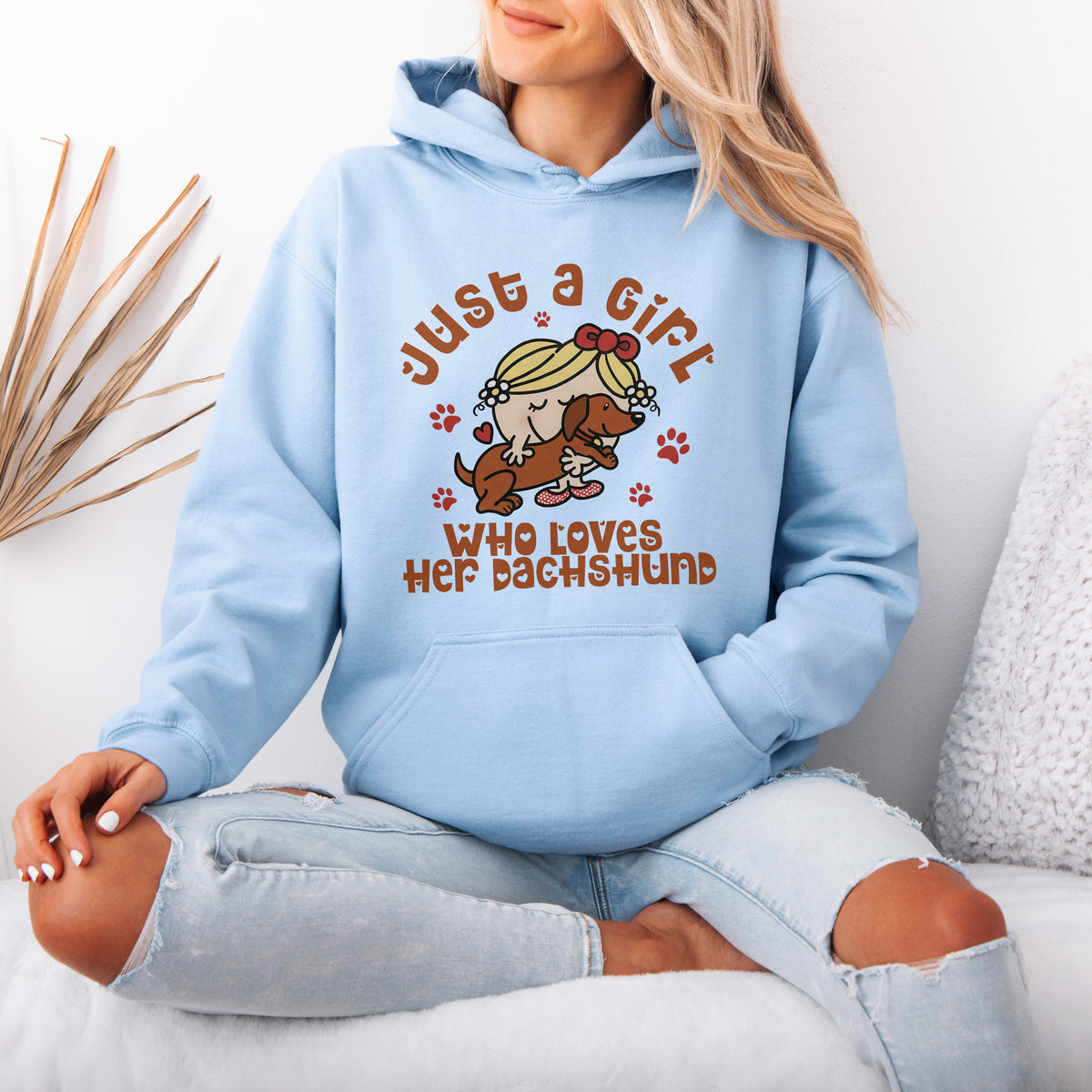 Just a Girl Who Loves Her Dachshund Mom Hoodie