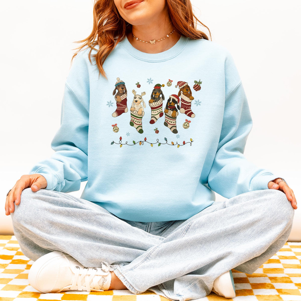 Dachshund Christmas Sweatshirt – Cute Doxie Mom Holiday Gift