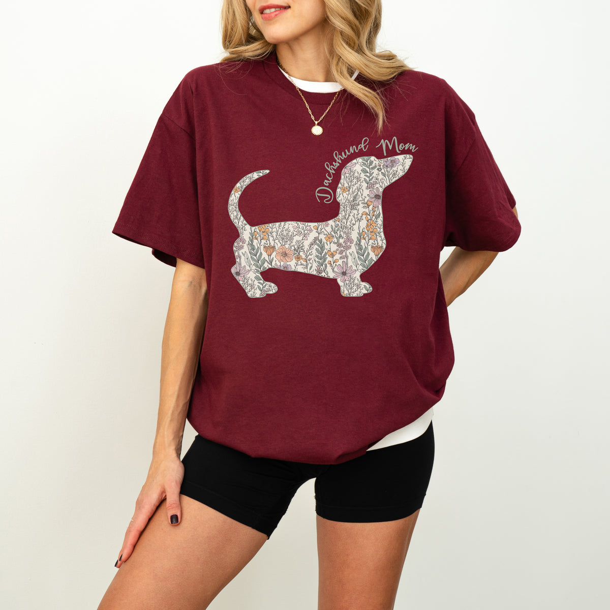 Personalized Dachshund Dog Mama T-Shirt – Custom Floral Dog Mom