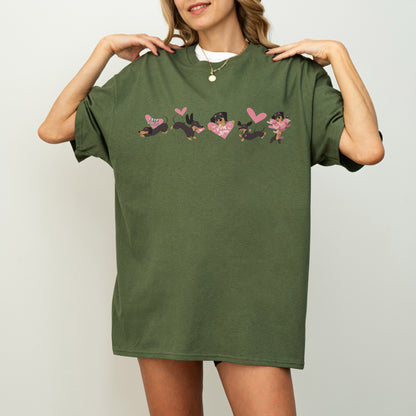 Valentine Dachshund Love T-Shirt