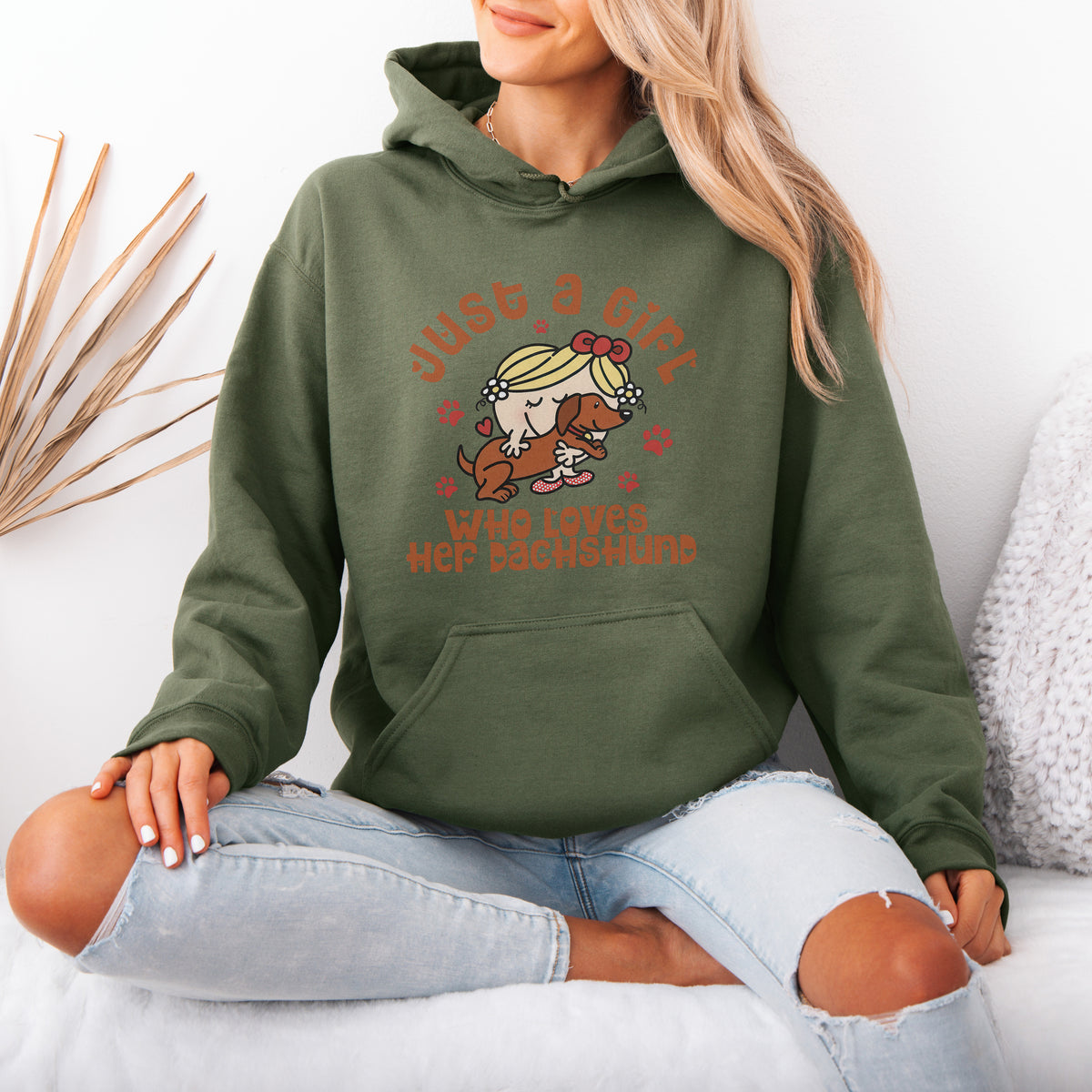 Just a Girl Who Loves Her Dachshund Mom Hoodie
