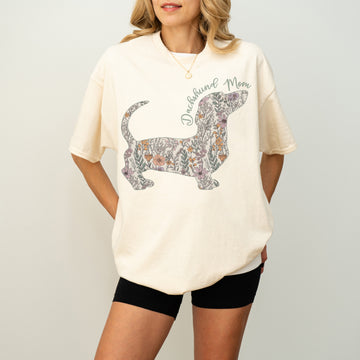 Personalized Dachshund Dog Mama T-Shirt – Custom Floral Dog Mom