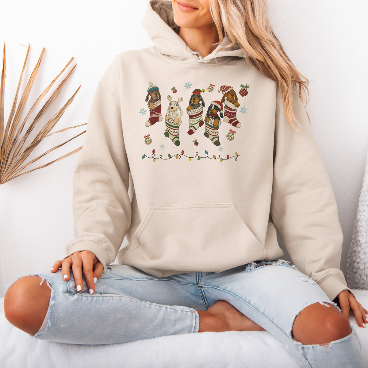 Dachshund Christmas Hoodie – Cute Doxie Mom Holiday Gift