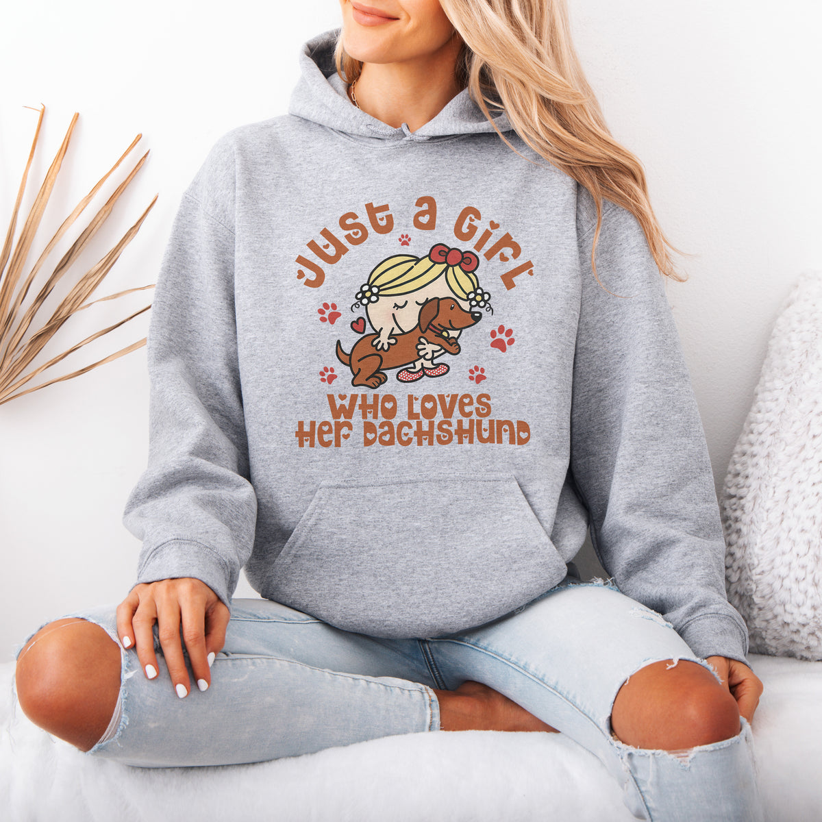 Just a Girl Who Loves Her Dachshund Mom Hoodie