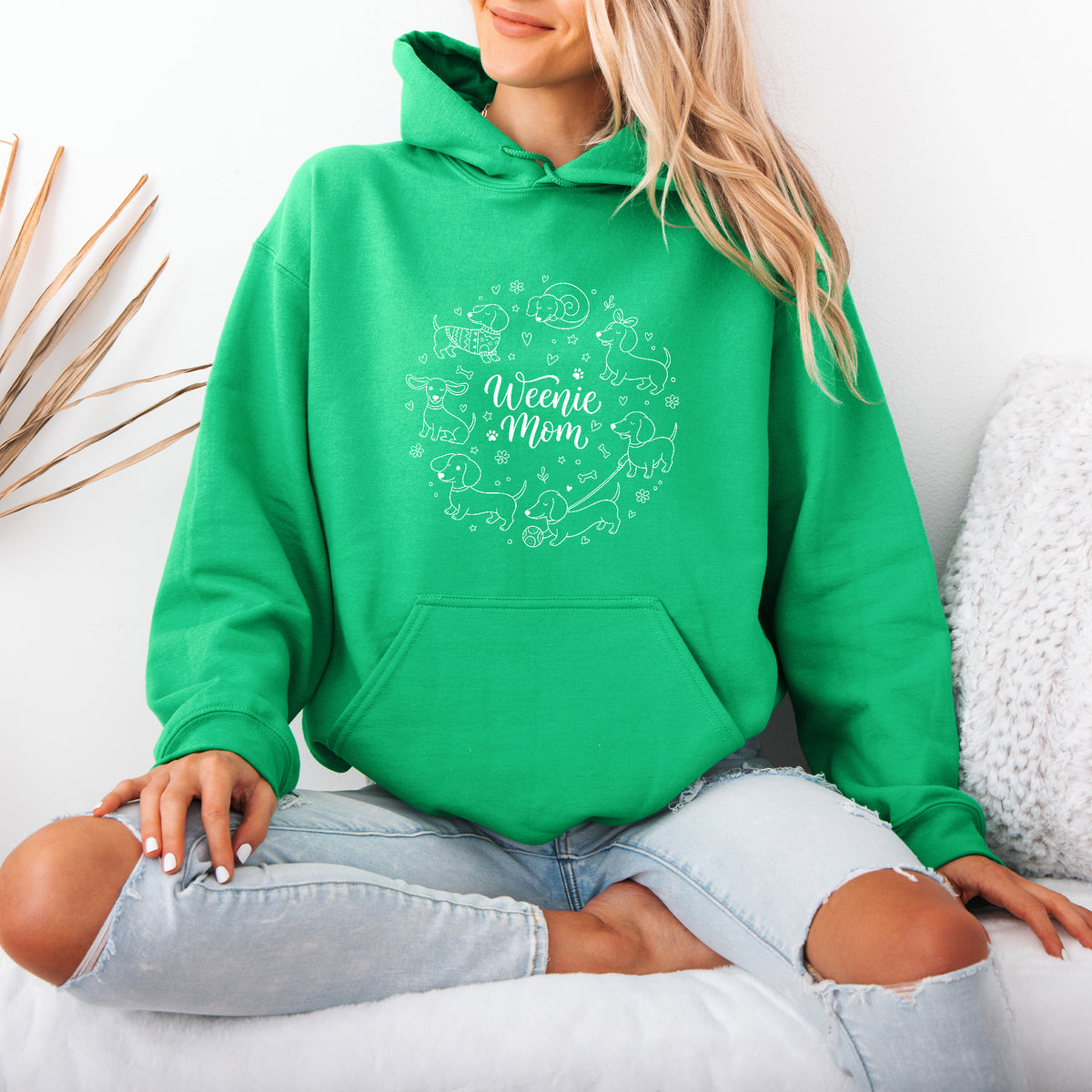 Weenie Mom Dachshund Hoodie – Funny Doxie Mom Gift