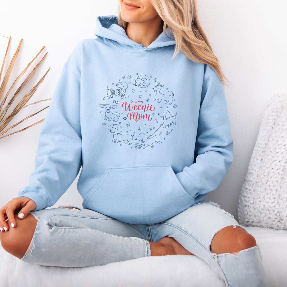 Weenie Mom Dachshund Hoodie – Funny Doxie Mom Gift