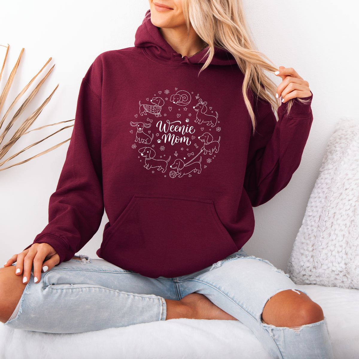 Weenie Mom Dachshund Hoodie – Funny Doxie Mom Gift