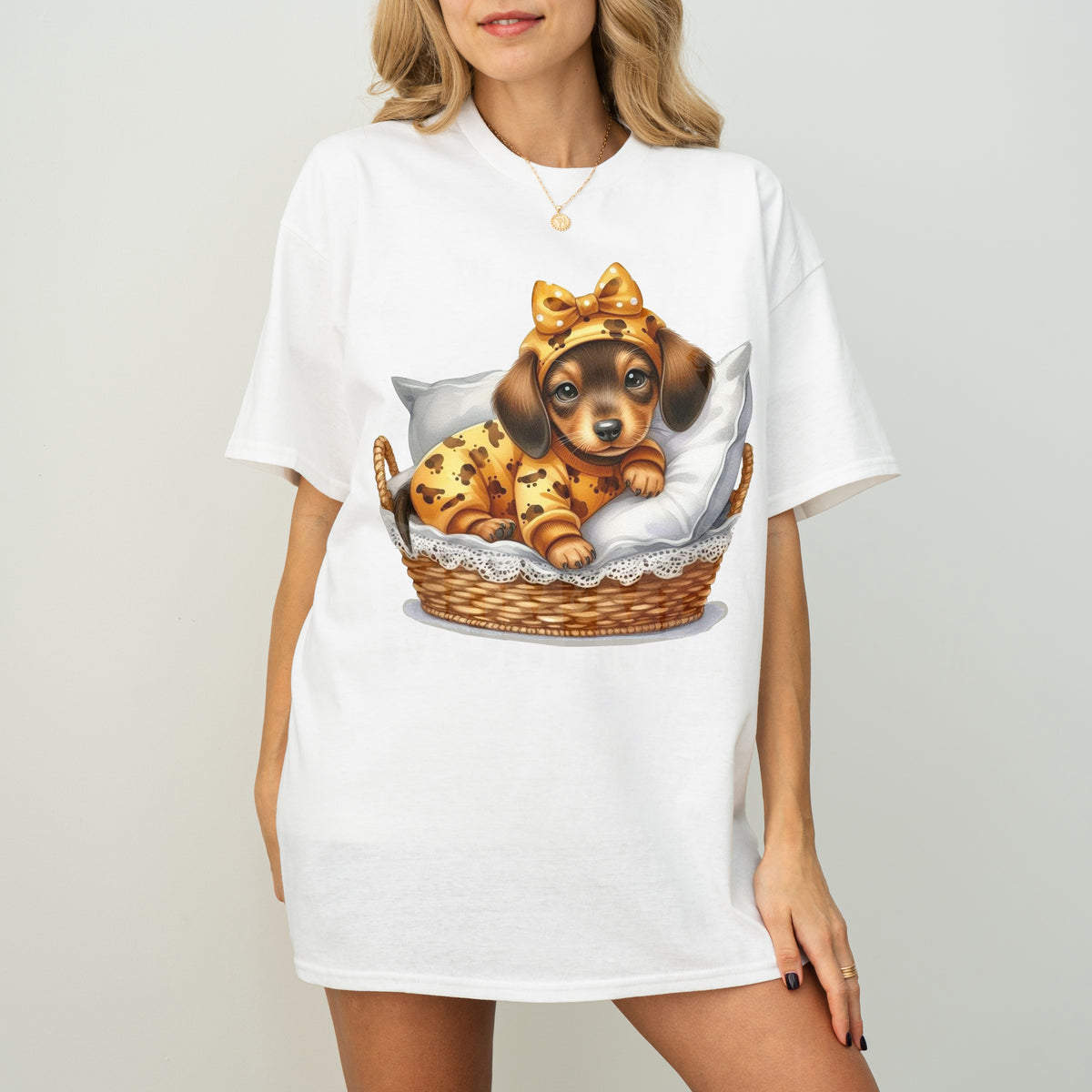 Cute Dachshund Puppy Dog Mom T-Shirt in Pajamas
