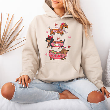 Cute Hot Dog Dachshund Valentine Hoodie – Funny Love Wiener Dog Hooded Sweatshirt for Dog Lovers