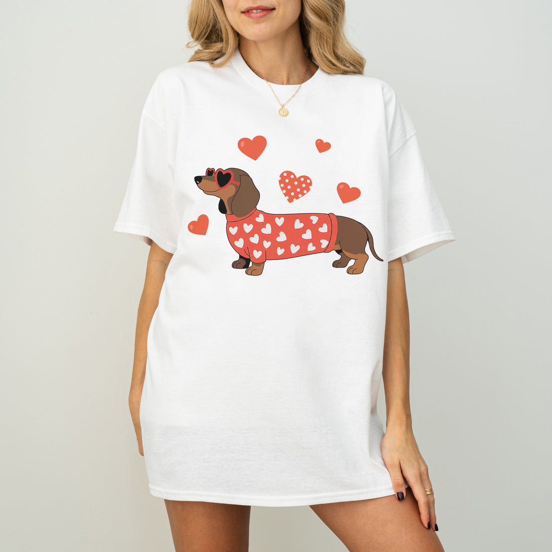Valentine Dachshund Love Shirt – Cute Wiener Dog Heart Sweater Tee for Dog Moms, Doxie Lover Gift